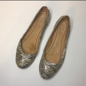 Frye Carson ballet flat metallic gold